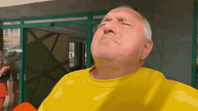 tenor.gif?itemid=21562492&t=AAXFdVPjOXUH